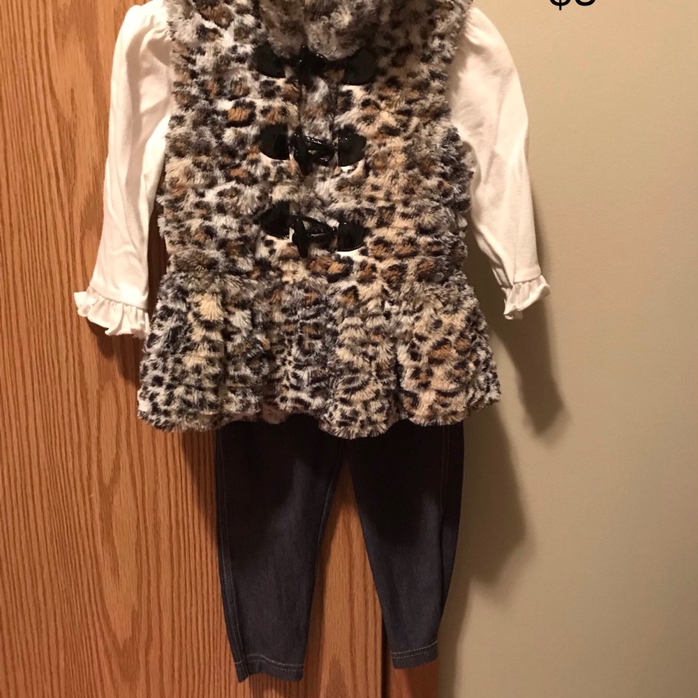 Cheetah vest outfit